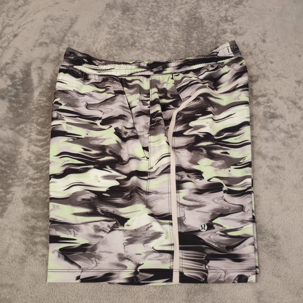 Lululemon Men's Linerless 7'' Pace Breaker Shorts Size Medium